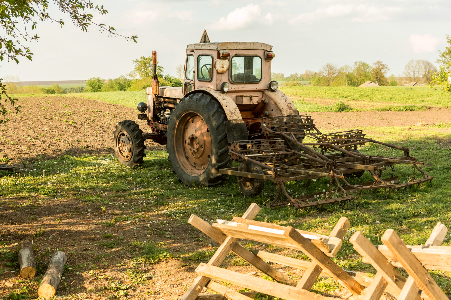 countryside-farm-life-with-tractor