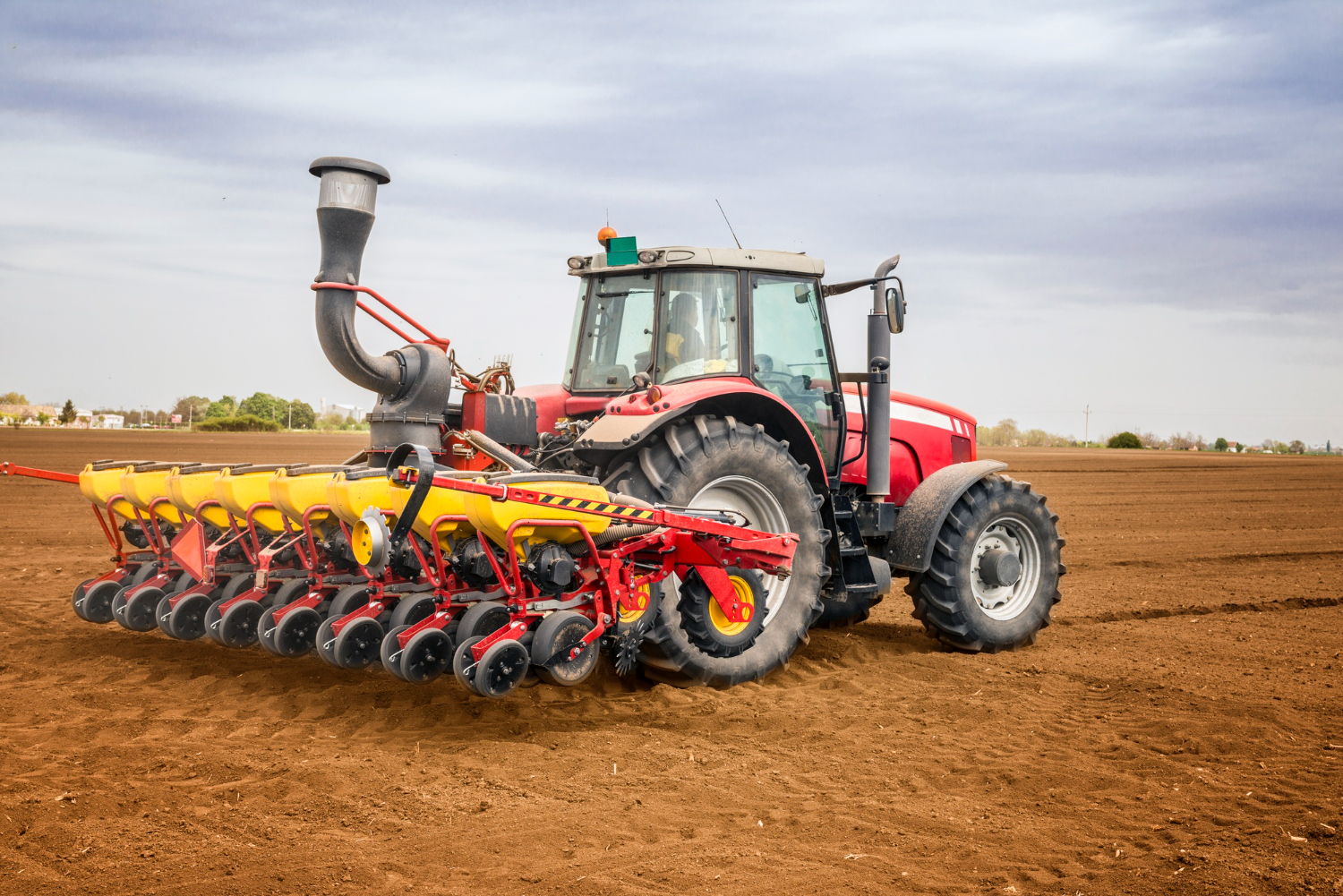 tractor-working-field